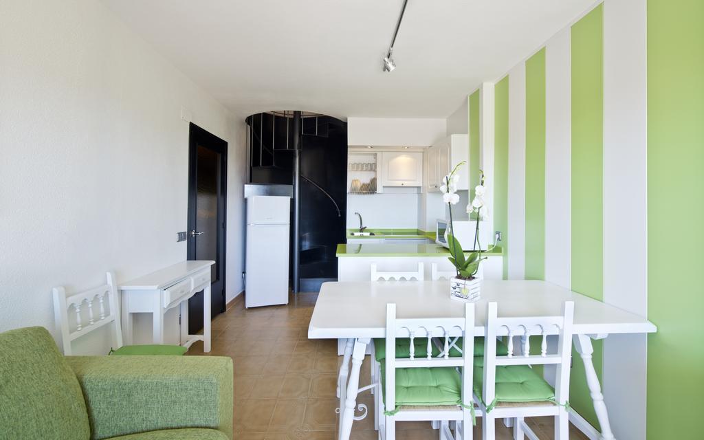 Apartamentos Salles Beach L'Estartit Δωμάτιο φωτογραφία