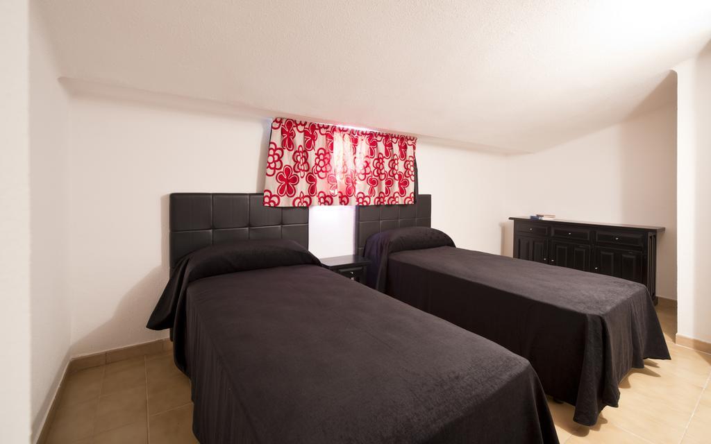 Apartamentos Salles Beach L'Estartit Δωμάτιο φωτογραφία