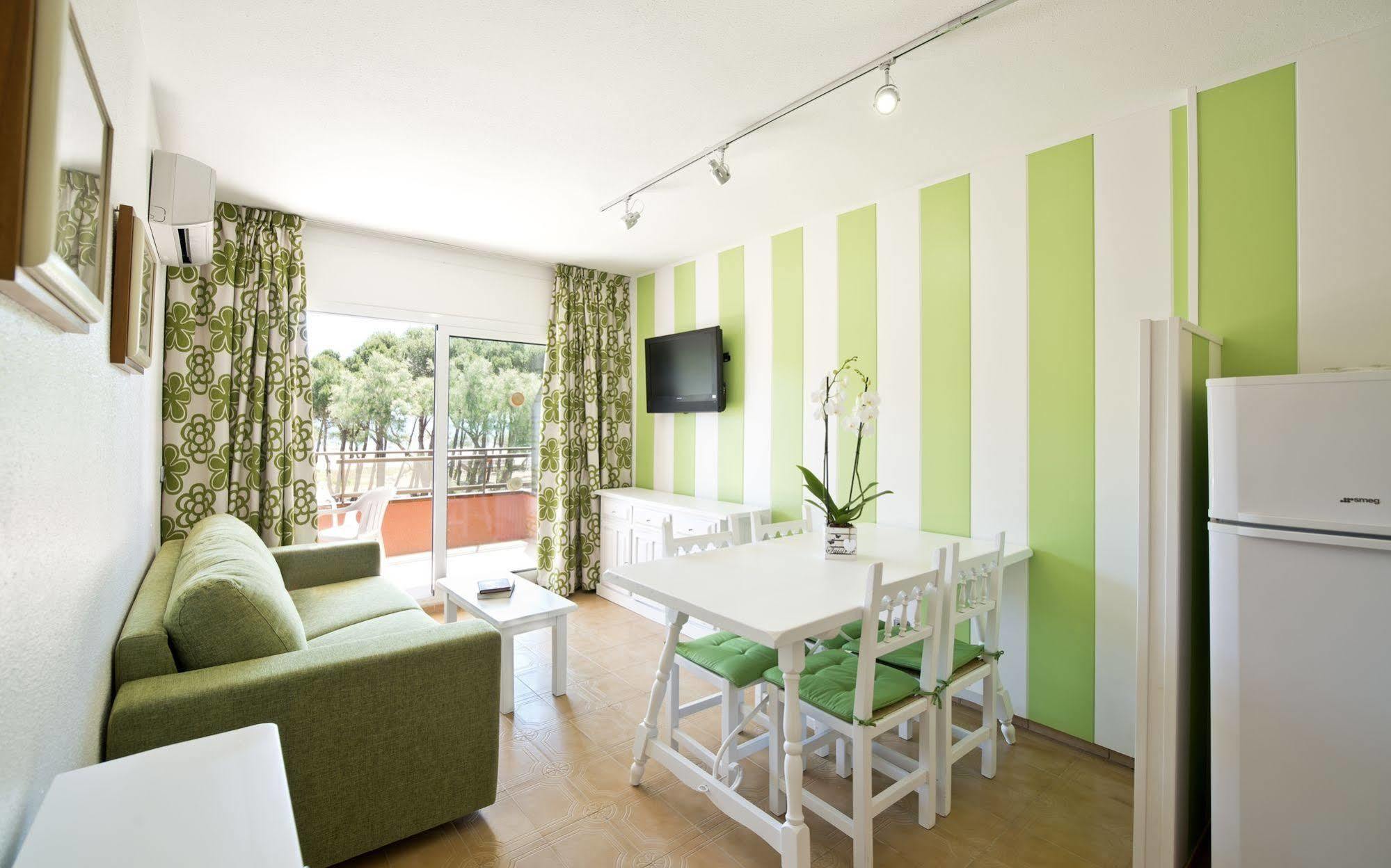 Apartamentos Salles Beach L'Estartit Εξωτερικό φωτογραφία