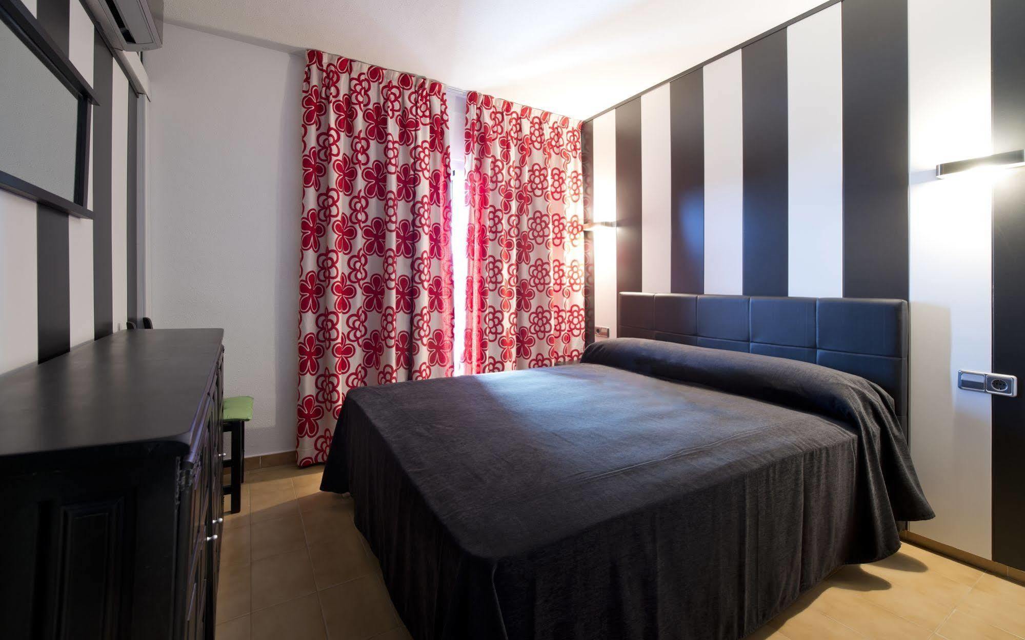 Apartamentos Salles Beach L'Estartit Εξωτερικό φωτογραφία